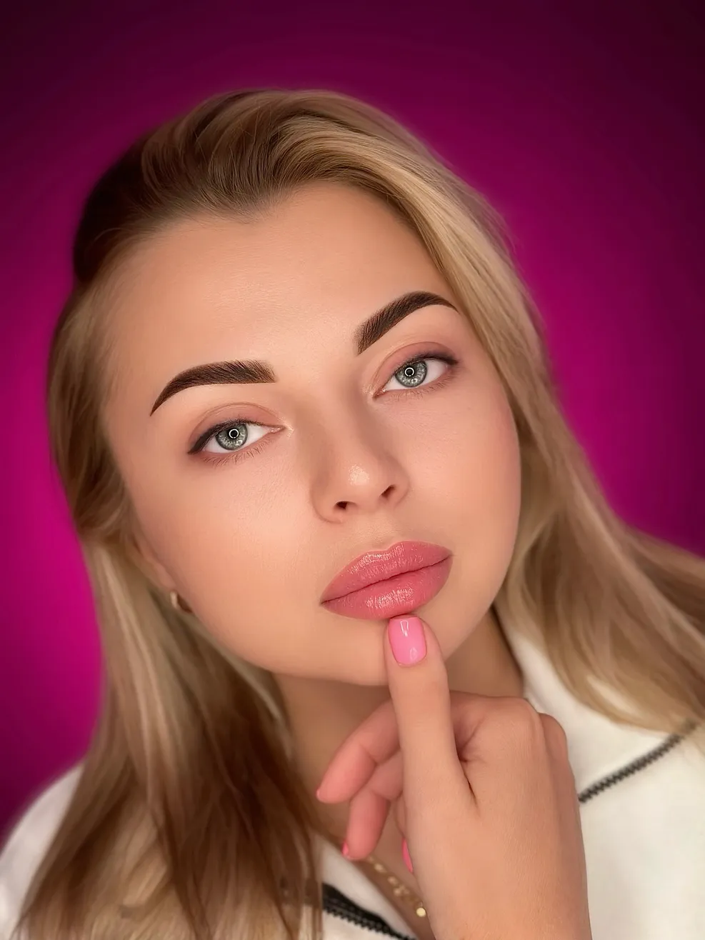 eyebrow